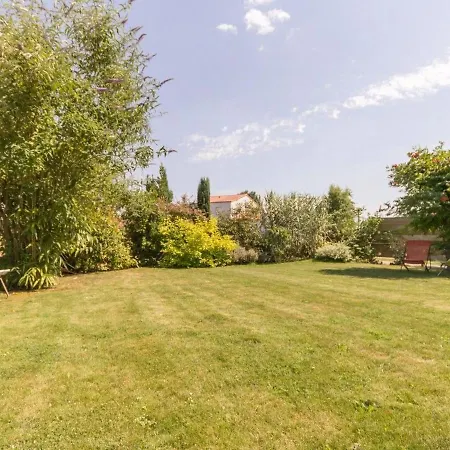 Charmante Maison Renovee A 300m De La Loire Avec Jardin, Terrasse, Wifi Et Equipements Bebe - Fr-1-306-815 Feriehus *