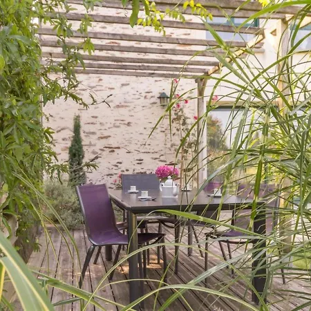 Charmante Maison Renovee A 300m De La Loire Avec Jardin, Terrasse, Wifi Et Equipements Bebe - Fr-1-306-815 Holiday home Saint-Julien-de-Concelles