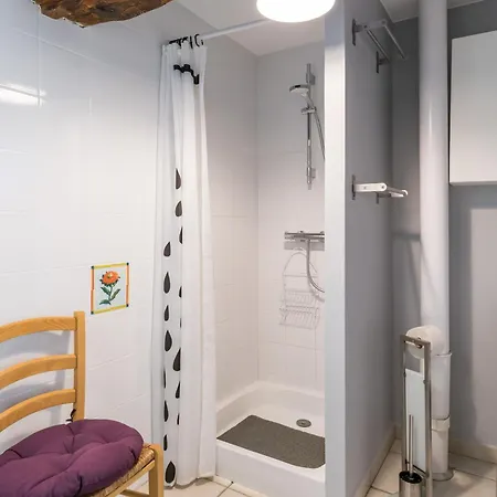 Holiday home Charmante Maison Renovee A 300m De La Loire Avec Jardin, Terrasse, Wifi Et Equipements Bebe - Fr-1-306-815 *